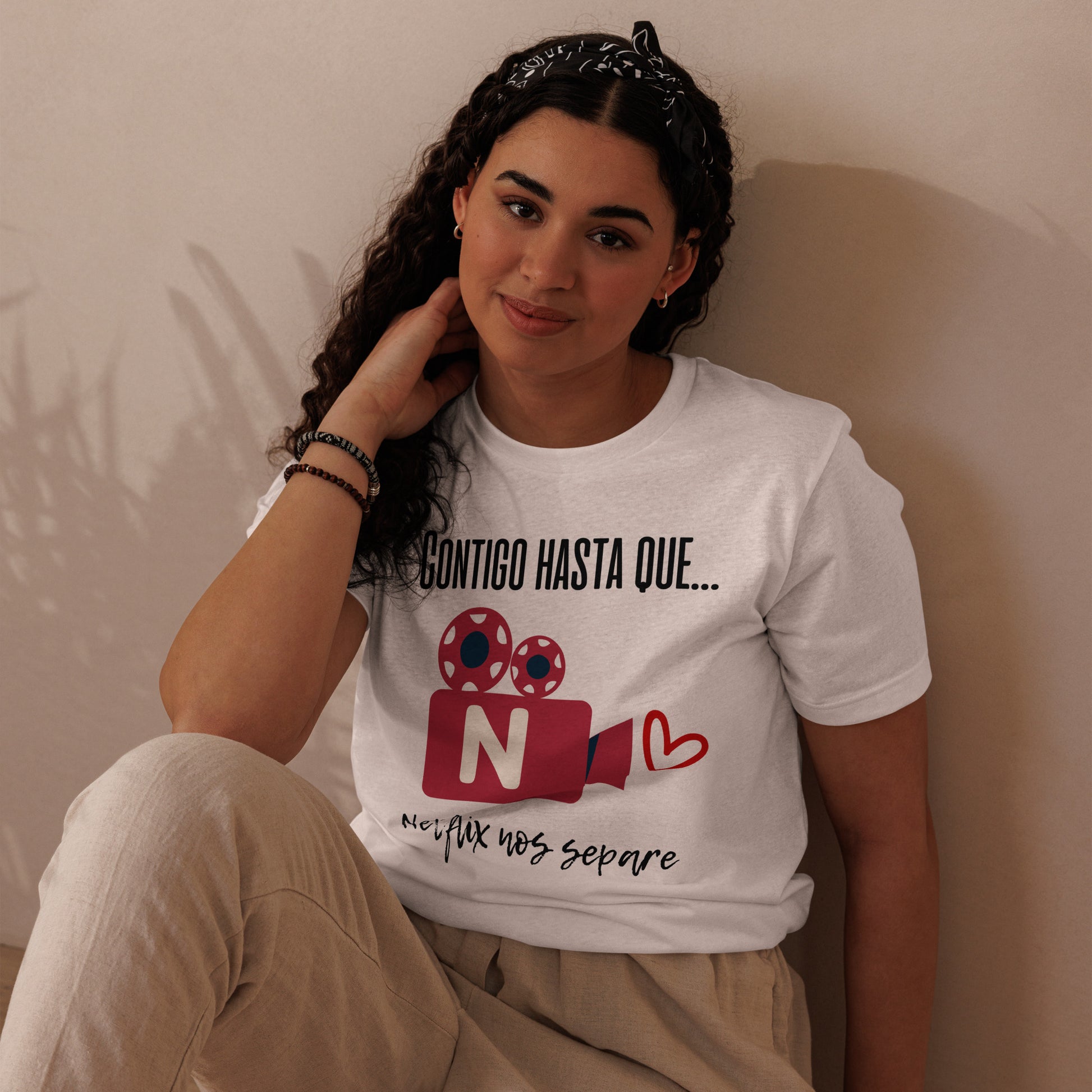 “Contigo hasta que Netflix nos separe” Organic T-Shirt for Valentine - Fitz & Willow