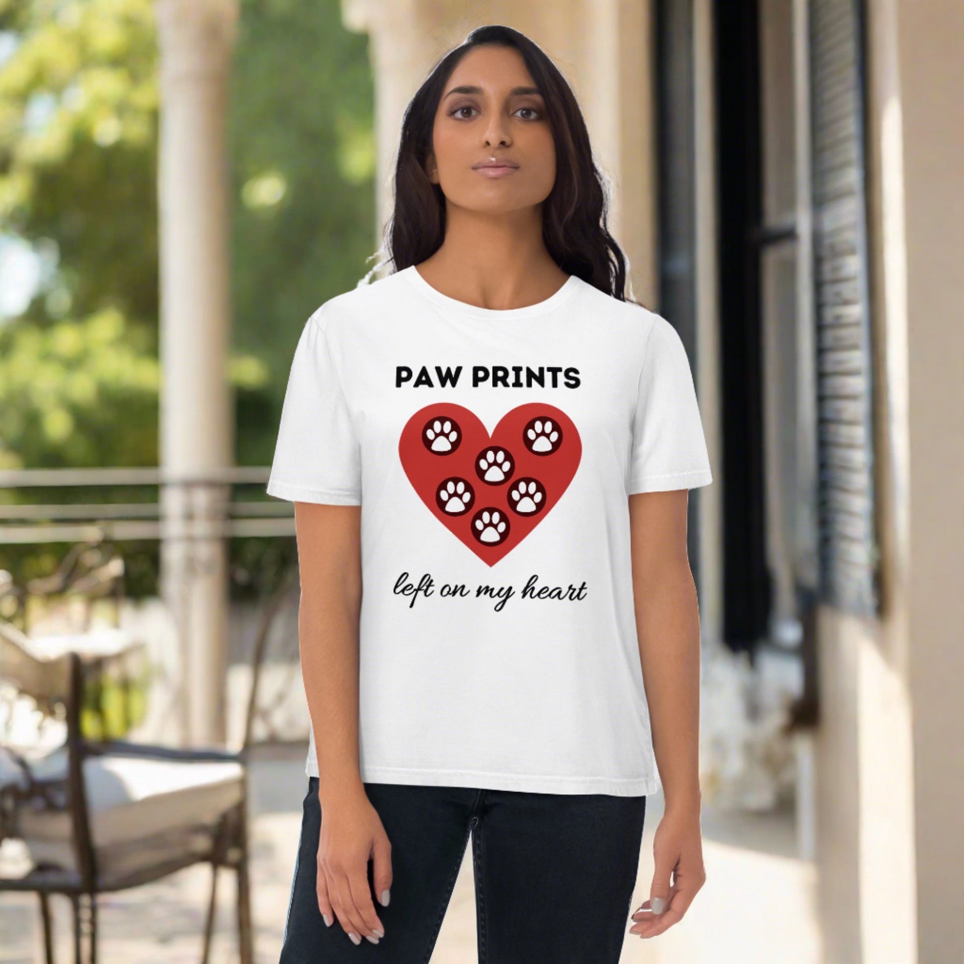 Paw prints on my heart, organic cotton t-shirt - Fitz & Willow